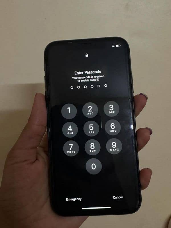 Black iphone 11 for sale 4