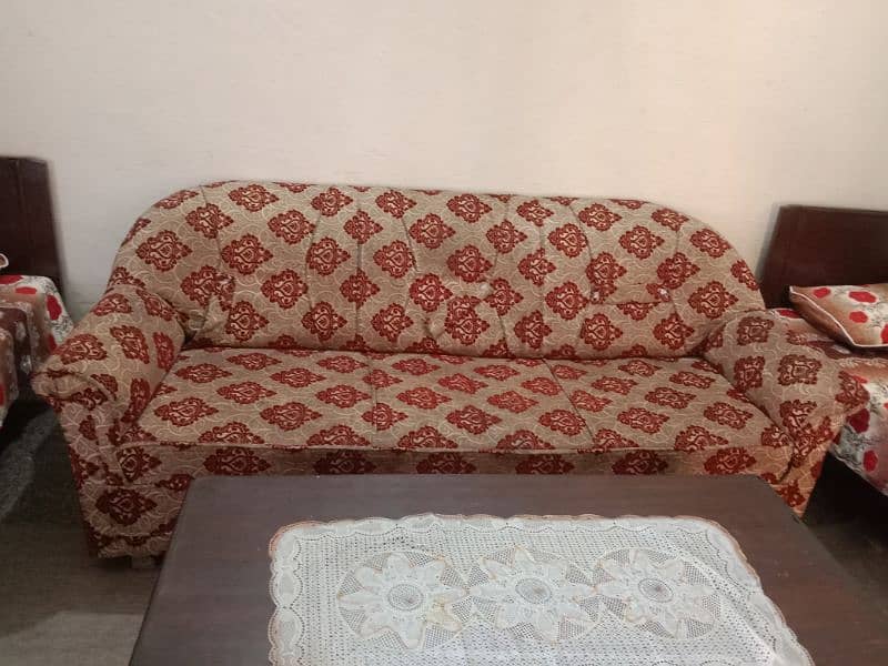 5 seater sofa set. . . . . 0