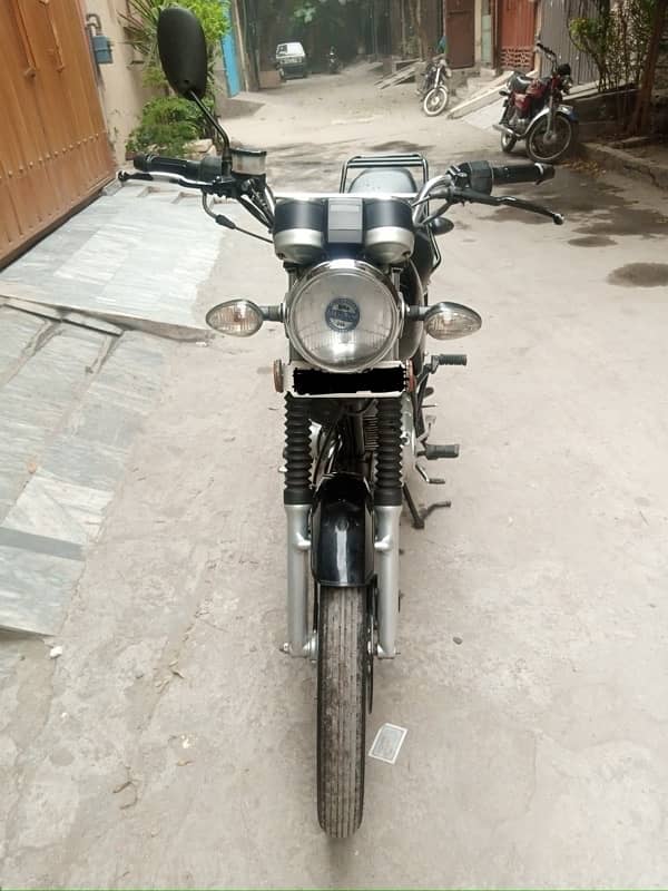 Suzuki GS 150 Special Addition 2022 1