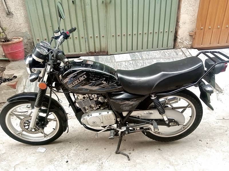 Suzuki GS 150 Special Addition 2022 3