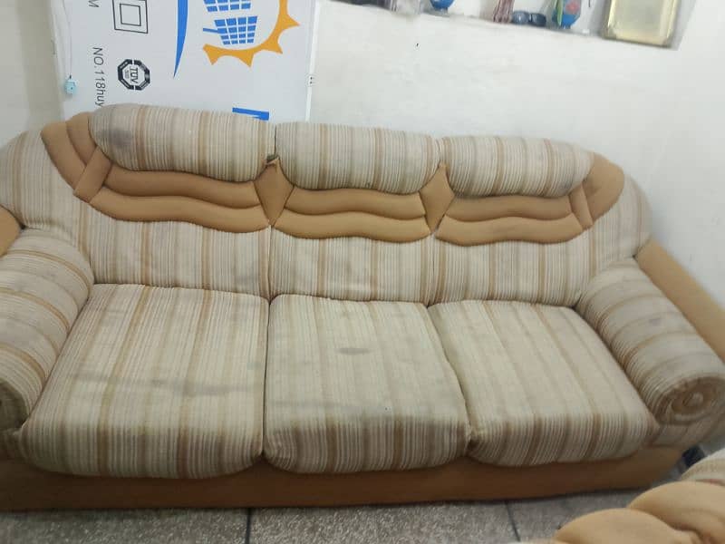 sofa 5 seater set low price best condition 4