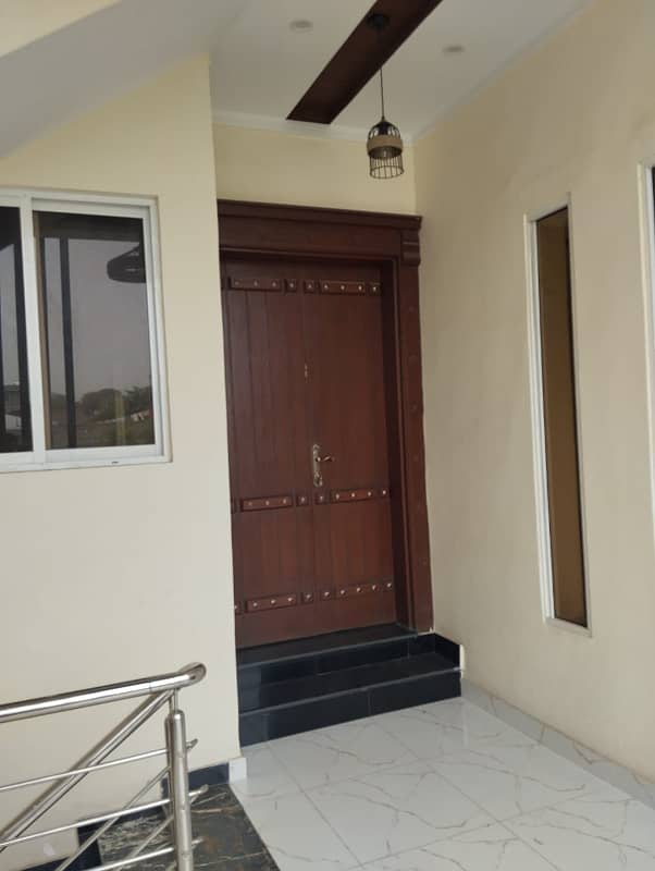 Independent 5 Marla single story house for rent in gulshan abad 2