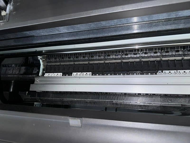 Hp Designjet T-1100 , T-1300 , All Models Plotters Available 3