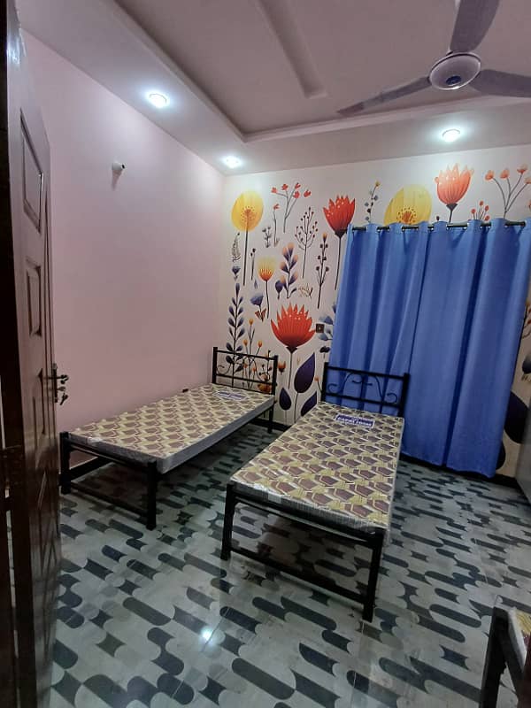 Brand new Fully Furnished girls hostel in share Two or three seaters Room available for rent job holders or students near ucp University or shaukat khanum hospital or UOL University or UMT University or Emporium Mall or expo center 0