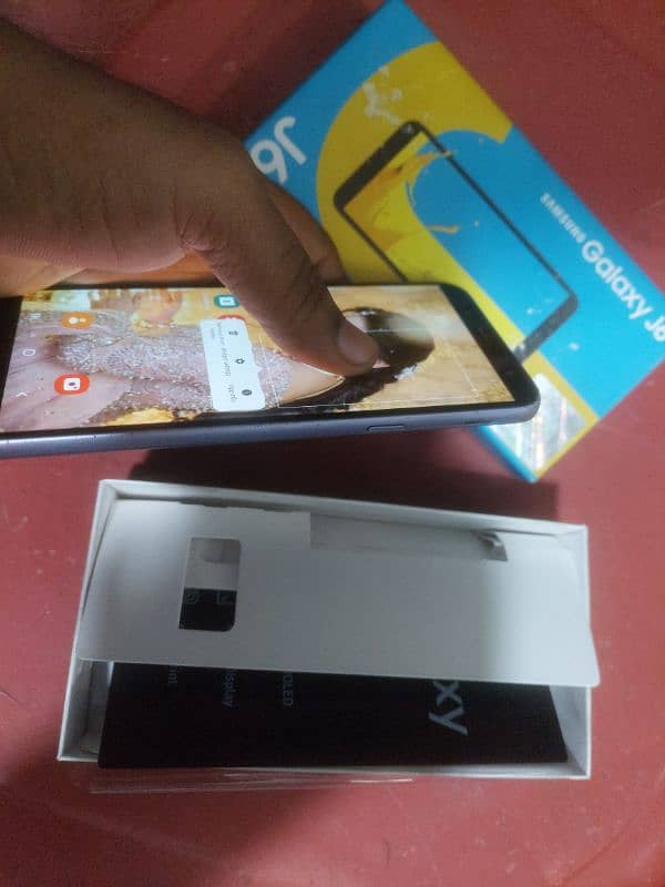 samsung j6 with box pta aproved 1