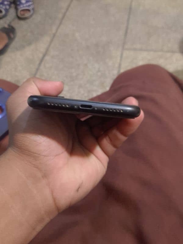 iphone XR condition 10/9+ colour black non pta 64gb 6