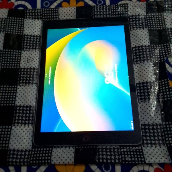 Apple ipad 5th generation No issue good working WhatsApp(03274117805) 4