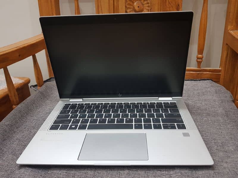 HP EliteBook 1030 G4 Core i5 8th Gen 16GB RAM 256GB SSD 13.3 Touch 0