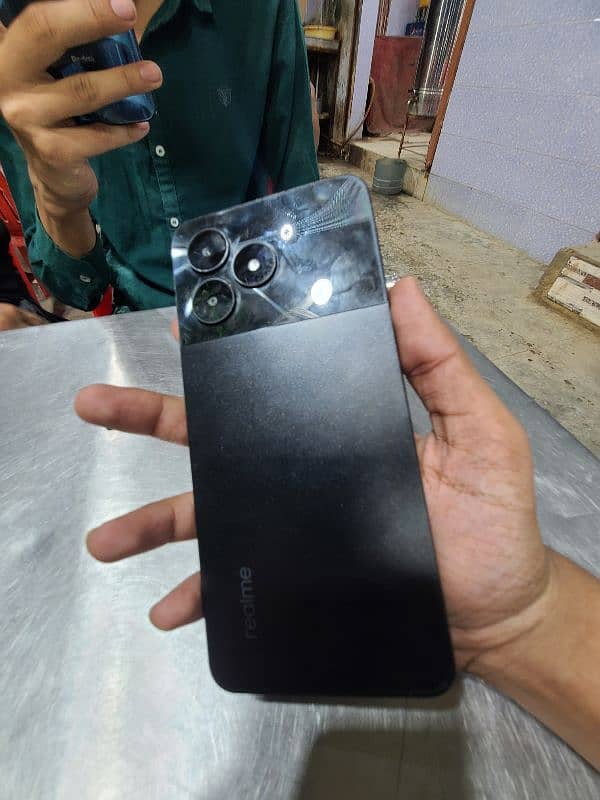 Realme c51 4/64 under warranty 5