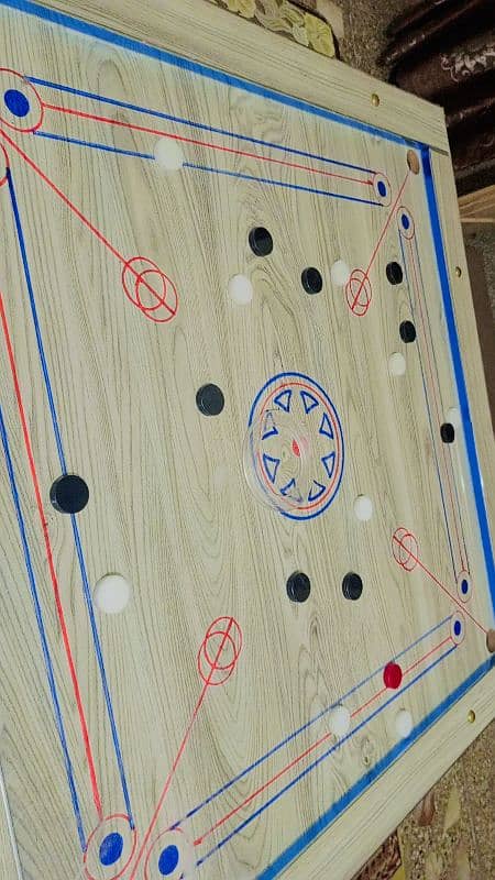 BRAND NEW CARROM BOARD 3.5" feet 0