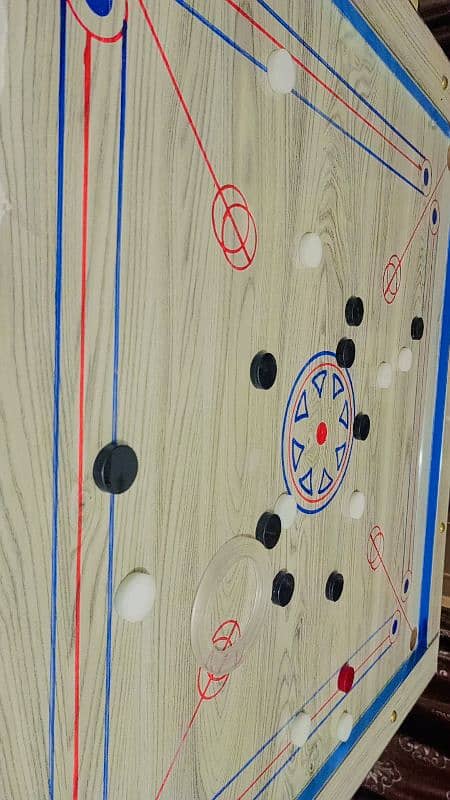 BRAND NEW CARROM BOARD 3.5" feet 1