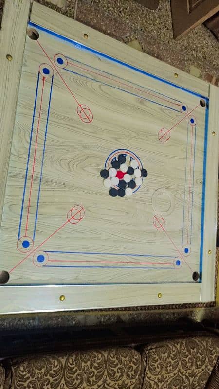 BRAND NEW CARROM BOARD 3.5" feet 2