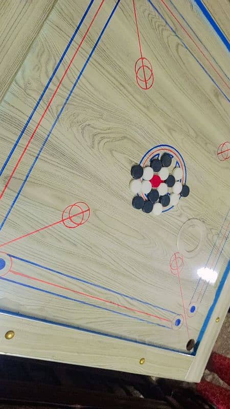 BRAND NEW CARROM BOARD 3.5" feet 3