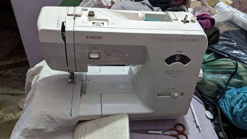 singer multi functions sewing machine 0