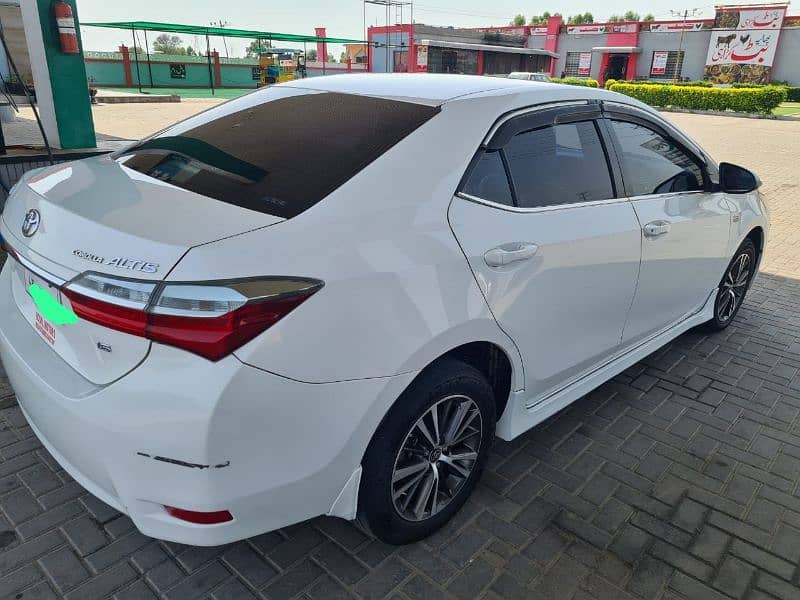 Toyota Corolla Altis 2018 3