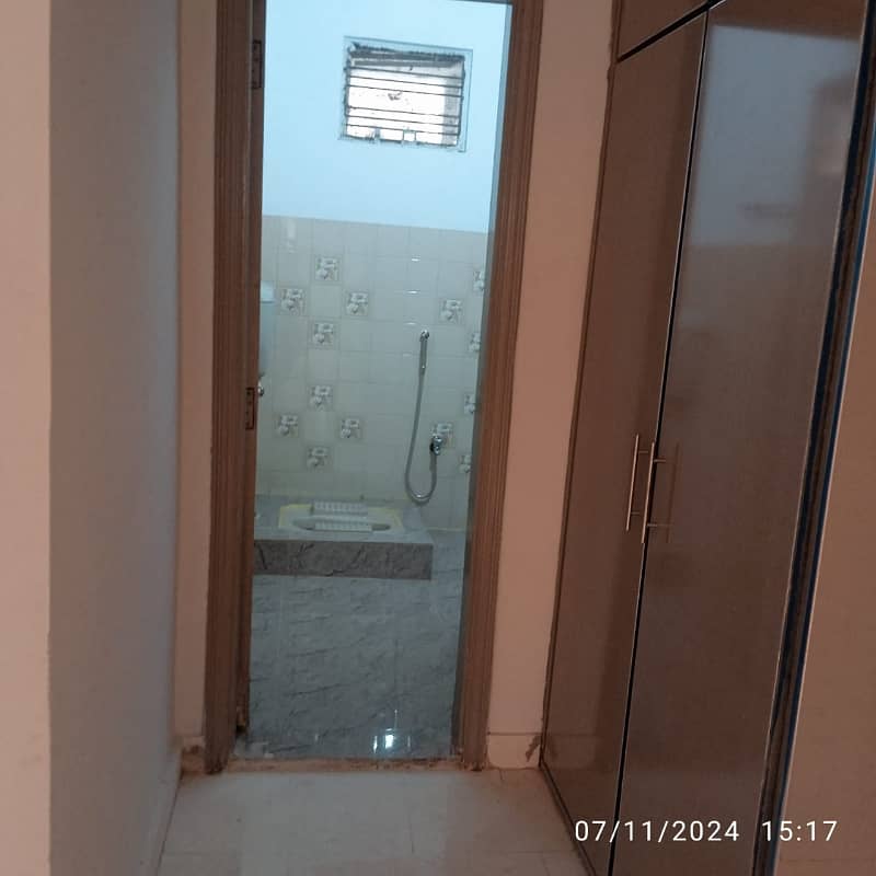 12 MARLA UPPER PORTION FOR RENT IN ALLAMA IQBAL TOWN, RAVI BLOCK LAHORE 18