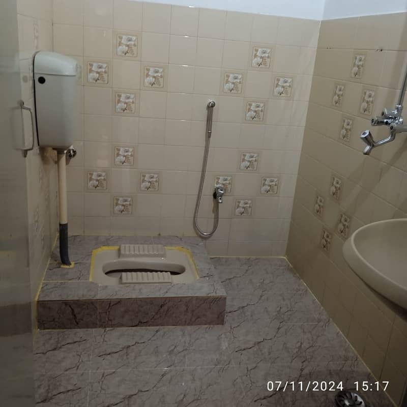 12 MARLA UPPER PORTION FOR RENT IN ALLAMA IQBAL TOWN, RAVI BLOCK LAHORE 19