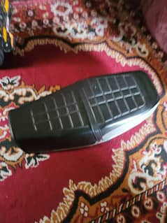 honda 125 seat