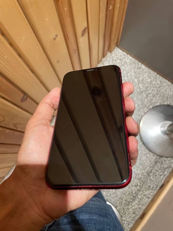 iphone XR 64 gb 8