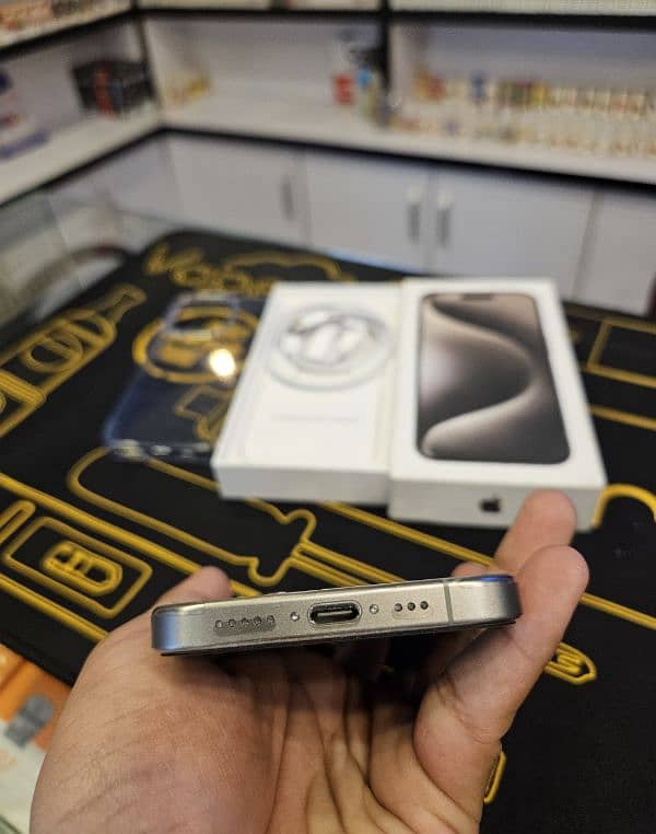 iphone 15 pro max 256 GB Non Pta FU                     11 12 13 14 16 6