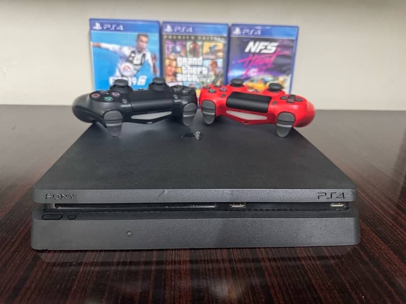 PS4 SLIM 1Tb with 2 orignal controllers And with all the cables needed 0