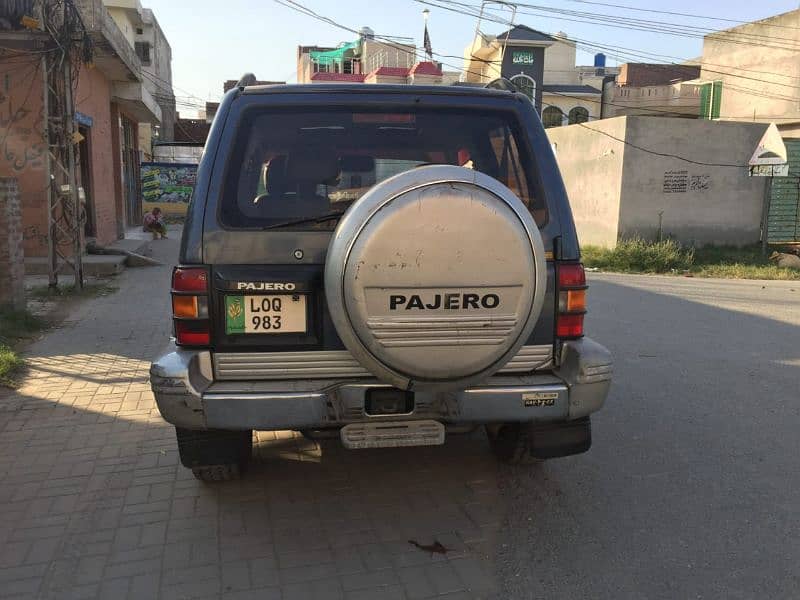 Mitsubishi Pajero 1993 5