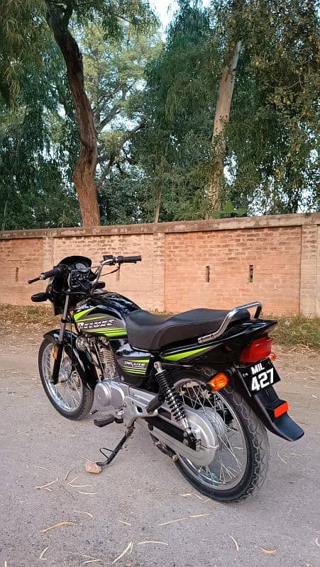 Honda deluxe 2017, lush condition, everything is perfect 11