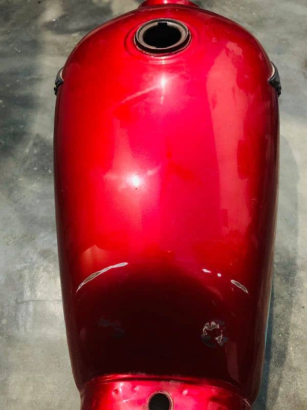 CD 70 fuel tank 2024 model 2