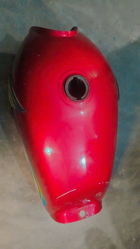 CD 70 fuel tank 2024 model 5