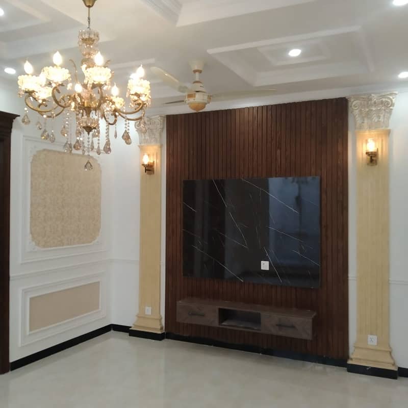 10 Marla House For Sale In Paragon City Lahore 8