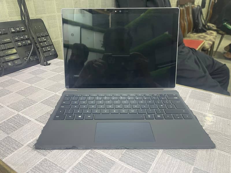 Microsoft Surface Pro 4 Detachable 2