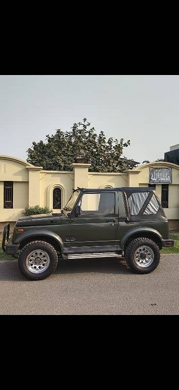 Suzuki Jeep Jimny Sierra 15