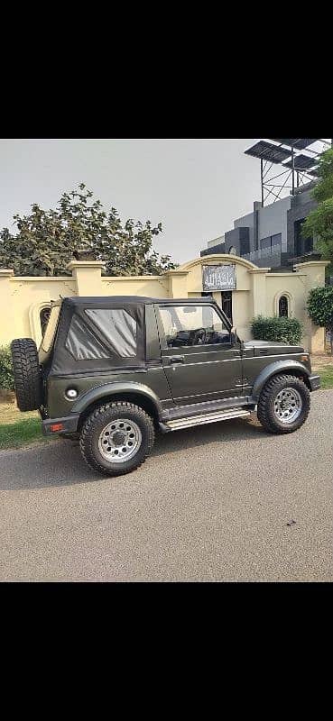 Suzuki Jeep Jimny Sierra 16