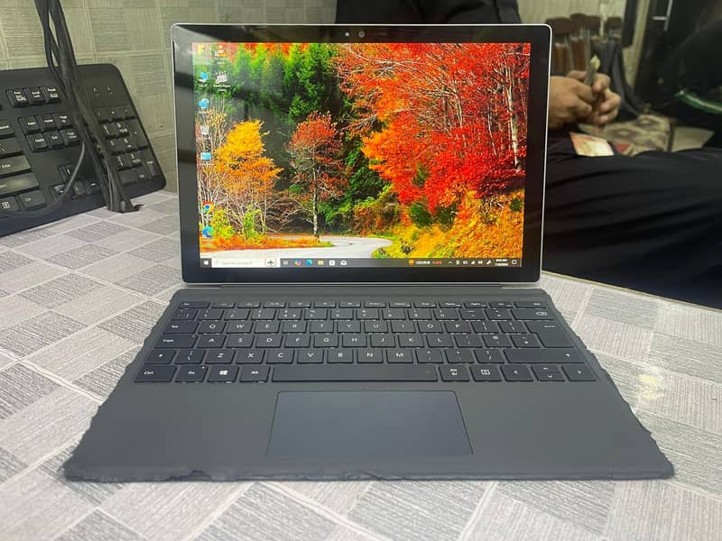 Microsoft Surface Pro 4 Detachable i5 6th (0322-8832611) 1