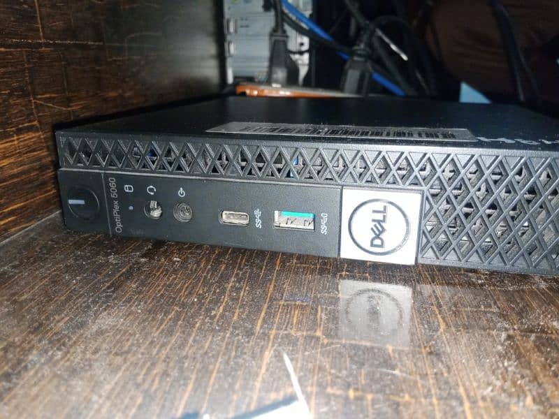 Dell computer OptiPlex 5060 0