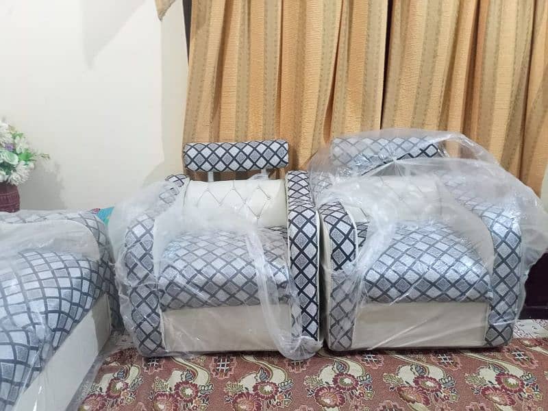 7 seater sofa set like new condition 1