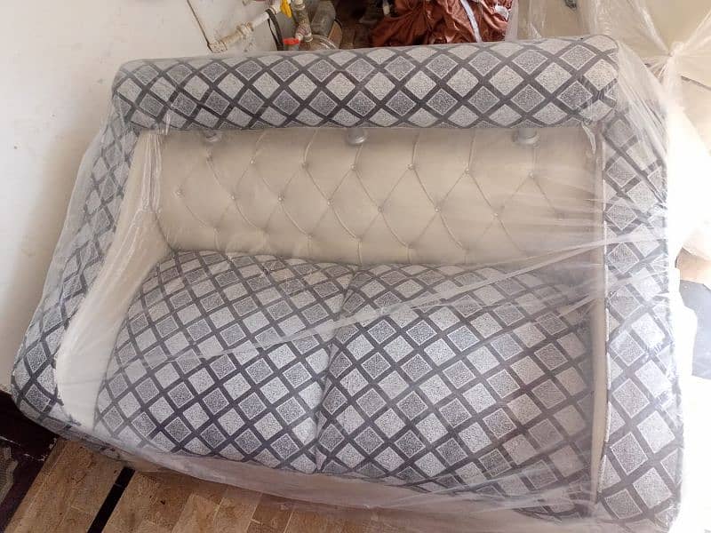 7 seater sofa set like new condition 3