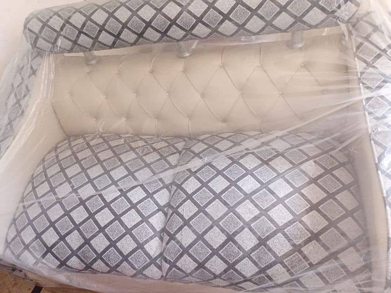 7 seater sofa set like new condition 5