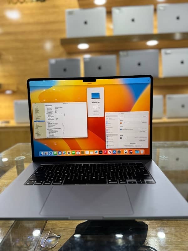 MacBook Air 2022 M2 15inches 8/256 100% Health 4