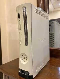 XBOX 360 IN GOOD CONDITION ALL OK NO ANY FAULT