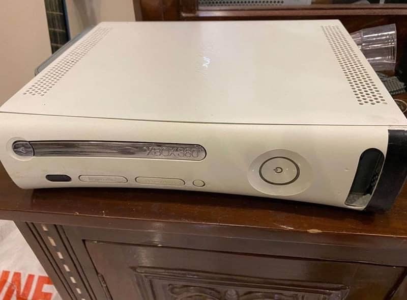 XBOX 360 IN GOOD CONDITION ALL OK NO ANY FAULT 1