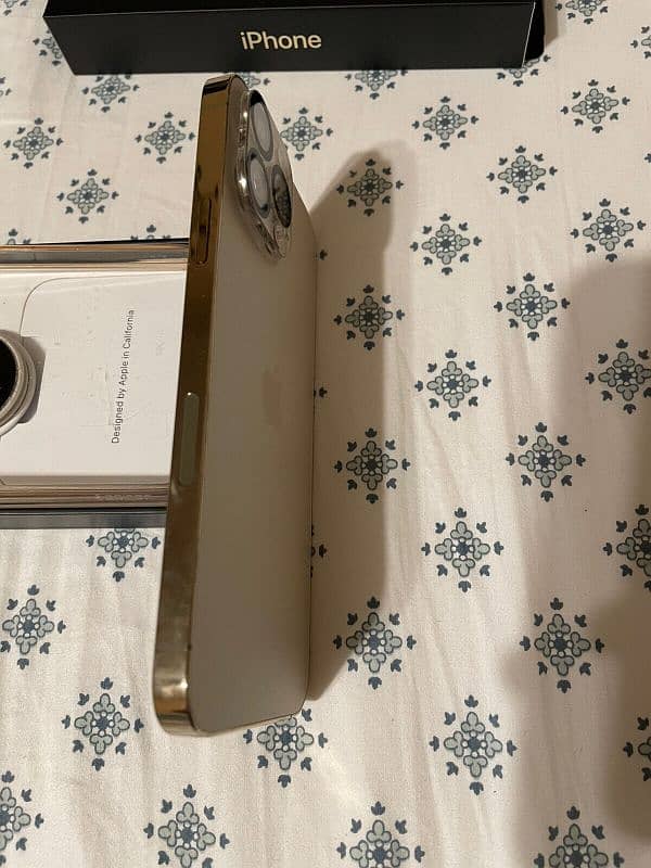 Apple iphone 13 Pro Max Gold color My whatsp 0341,5968,138 0