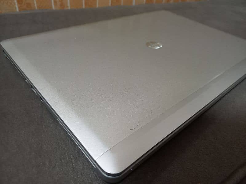 HP Folio 9470 2