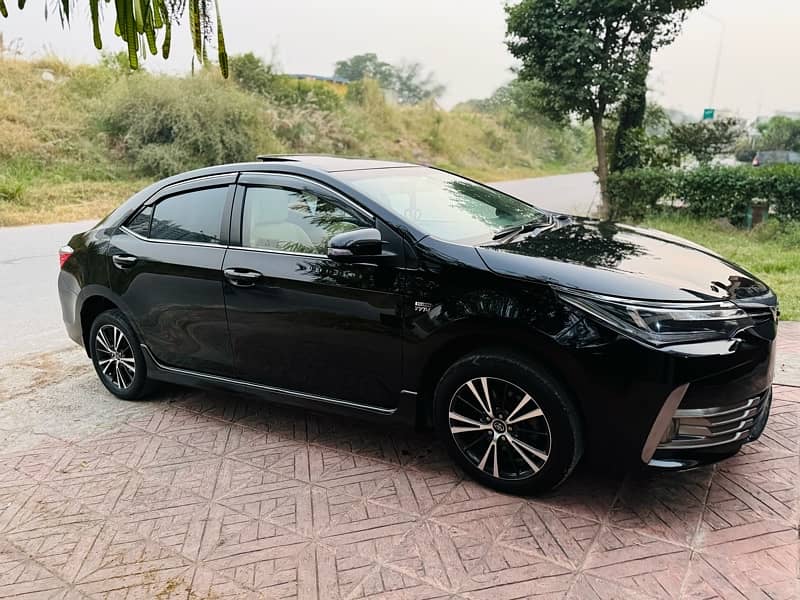 Toyota Altis Grande 2020 1