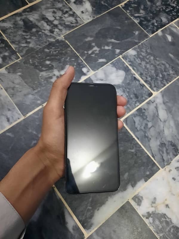 urgent sale Iphone XS  non pta only contact on WhatsApp 03339791932 2