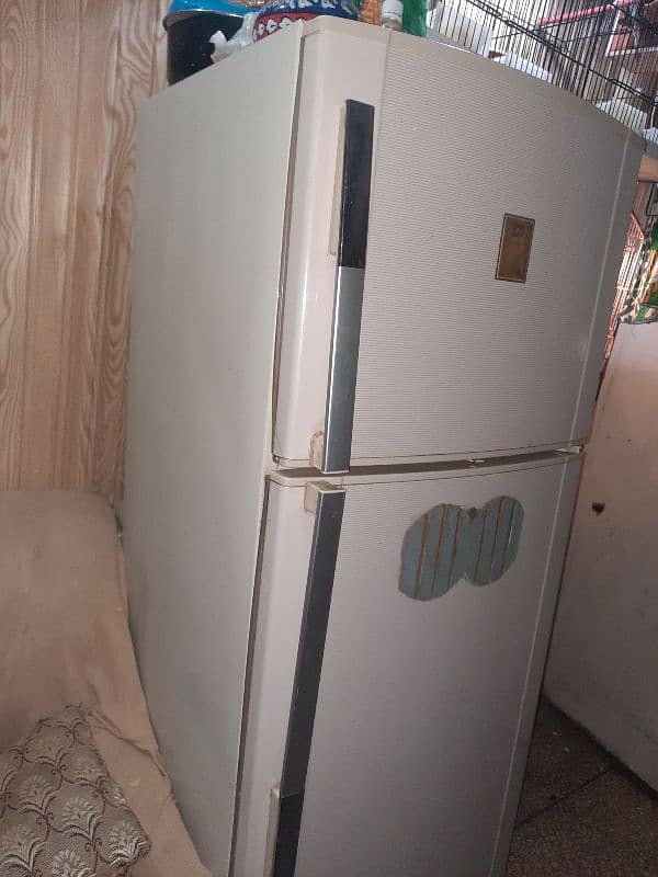 fridge fo sale in v. reasonable price 3