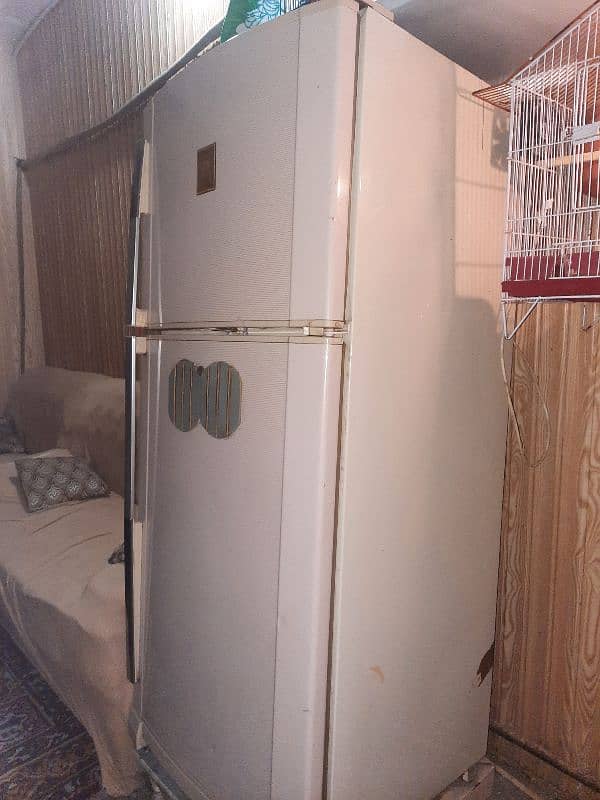 fridge fo sale in v. reasonable price 7