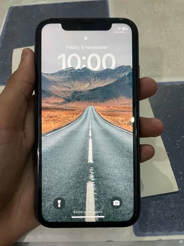 Iphone 11 WaterPack 64 GB Factory Unlock 0