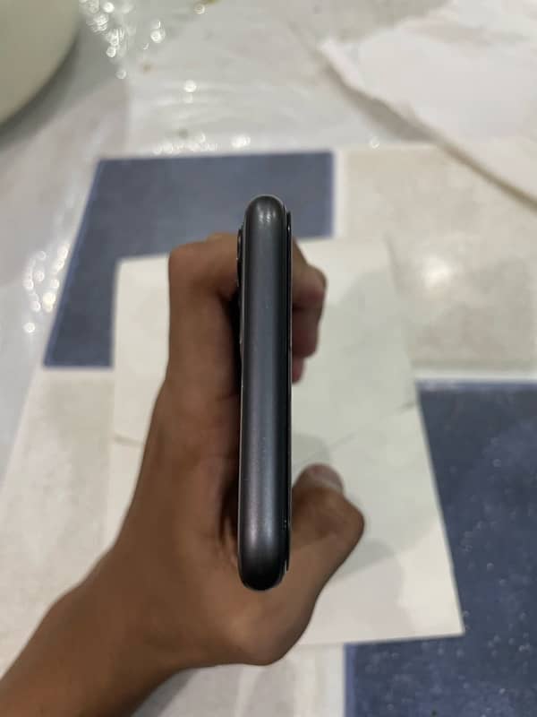 Iphone 11 WaterPack 64 GB Factory Unlock 1