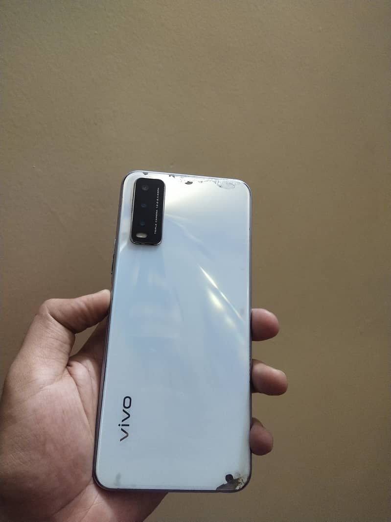 Vivo y20 with box 1